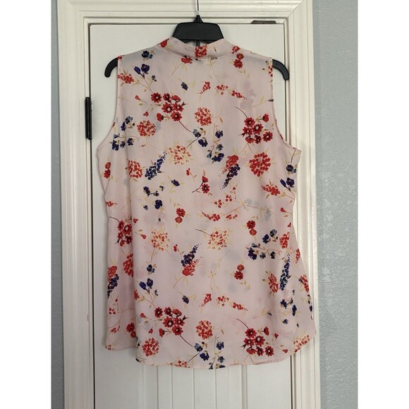 Rose + Olive Sleeveless Blouse Top Pink Floral XL V-Neck Classic Romantic Flowy - Picture 5 of 5